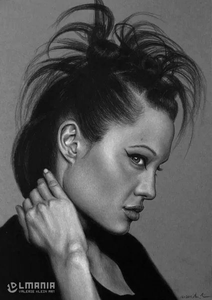 Angelina Jolie Angelina Jolie